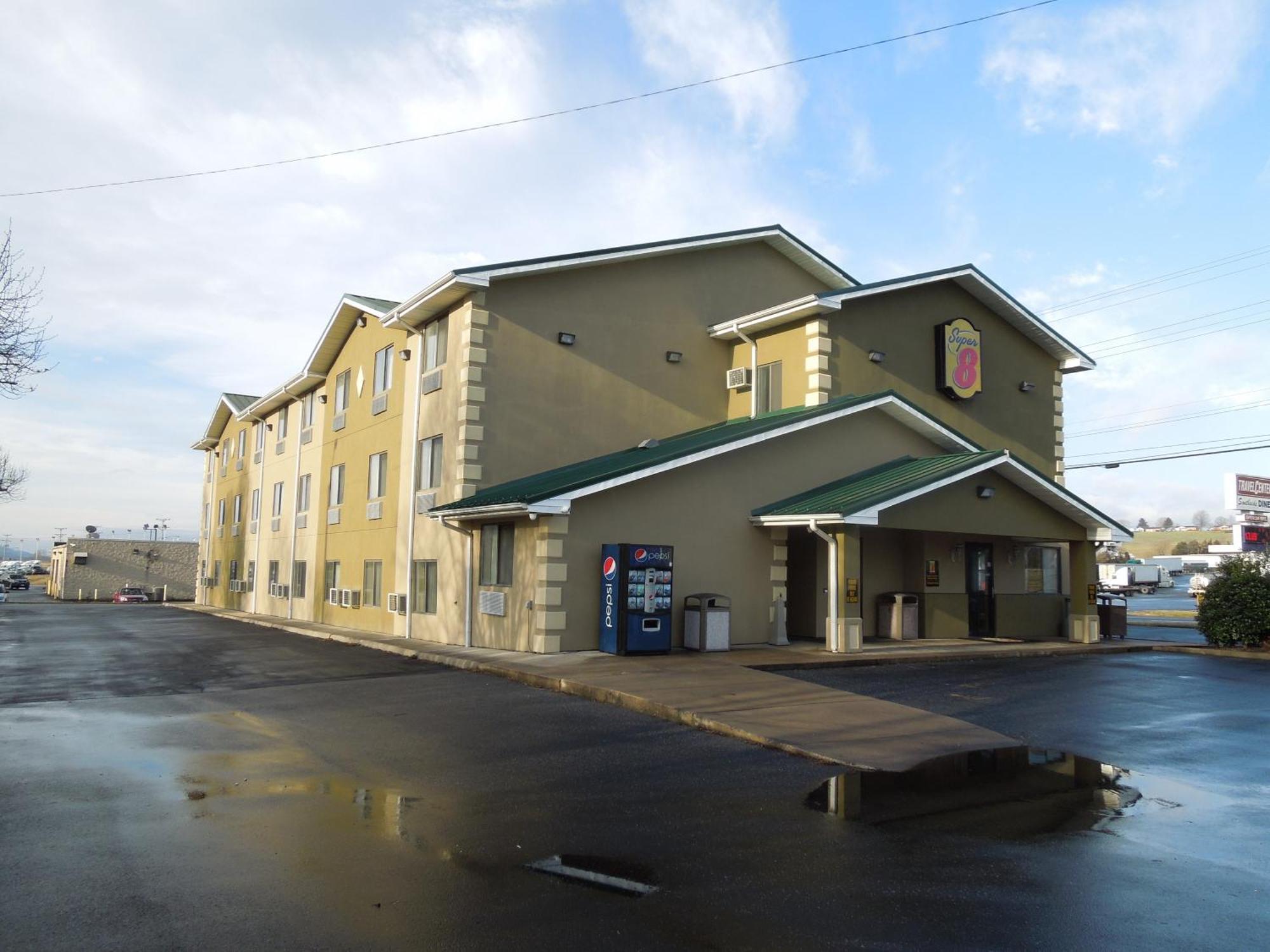 ซูเปอร์ 8 บาย วินด์แฮม แฮริสันเบิร์ก Motel แฮร์ริสันเบิร์ก ภายนอก รูปภาพ