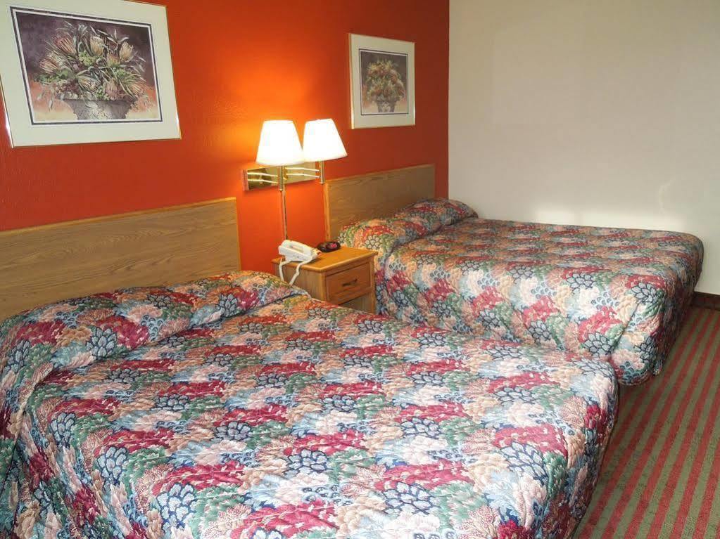 ซูเปอร์ 8 บาย วินด์แฮม แฮริสันเบิร์ก Motel แฮร์ริสันเบิร์ก ภายนอก รูปภาพ