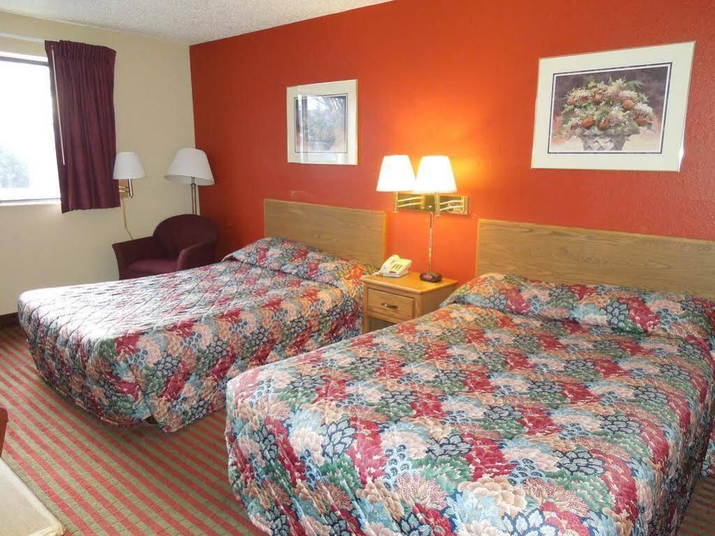 ซูเปอร์ 8 บาย วินด์แฮม แฮริสันเบิร์ก Motel แฮร์ริสันเบิร์ก ภายนอก รูปภาพ